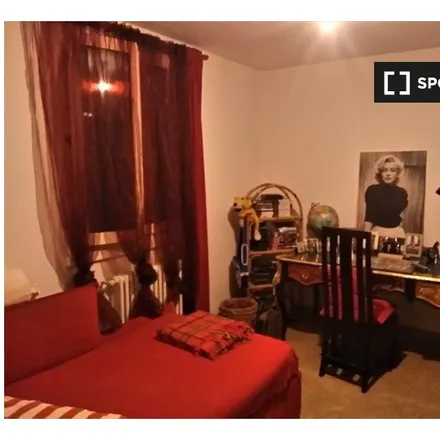 Rent this 1 bed room on Via Calamosco 7 in 40127 Bologna BO, Italy