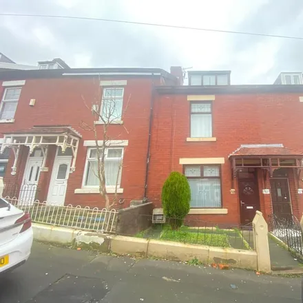 Rent this 2 bed townhouse on Rawstorne Street in Blackburn, BB2 6NG