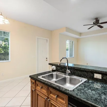 Image 7 - 410 Federal Highway, Lake Worth Beach, FL 33460, USA - Townhouse for rent