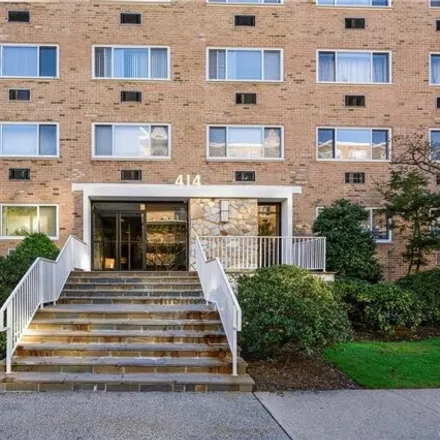 Buy this 2 bed condo on 414 Benedict Avenue in Village of Tarrytown, NY 10591