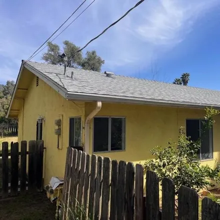 Rent this 2 bed house on 2005 Camino Rainbow in Fallbrook, CA 92028