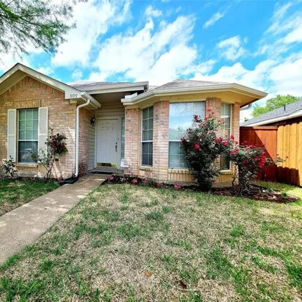 Rent this 3 bed house on 925 Crestwood Drive in Cedar Hill, TX 75104