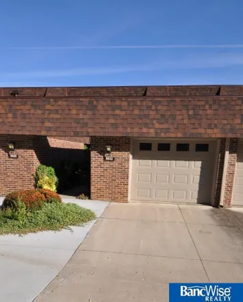 Buy this 3 bed townhouse on 5832 Pawnee Street in Lincoln, NE 68506