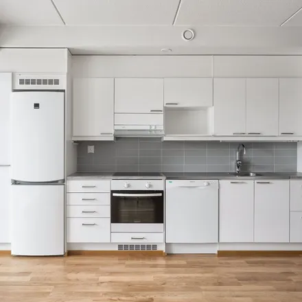 Rent this 1 bed apartment on Ristiretkeläistenkatu 19 in 00650 Helsinki, Finland