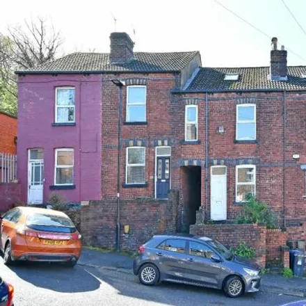 Buy this 5 bed townhouse on Saxton Mee in Marmion Road, Sheffield