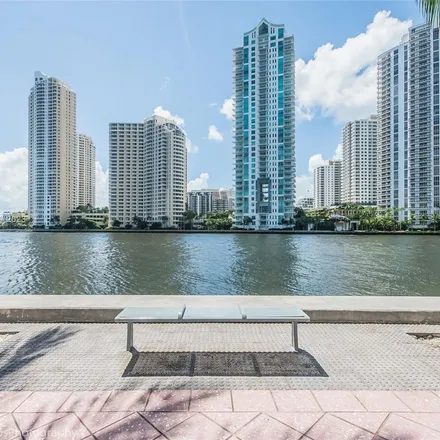 Image 6 - One Miami, Biscayne Boulevard, Torch of Friendship, Miami, FL 33131, USA - Apartment for rent