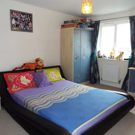 Image 2 - Sharp House Road, Robin Hood, LS10 4SD, United Kingdom - Apartment for rent