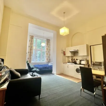Image 2 - Hotel Xenia, Autograph Collection, 160 Cromwell Road, London, SW5 0TL, United Kingdom - Apartment for rent