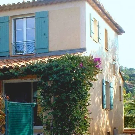 Rent this 3 bed apartment on 38 Avenue de Lérins in 06590 Théoule-sur-Mer, France