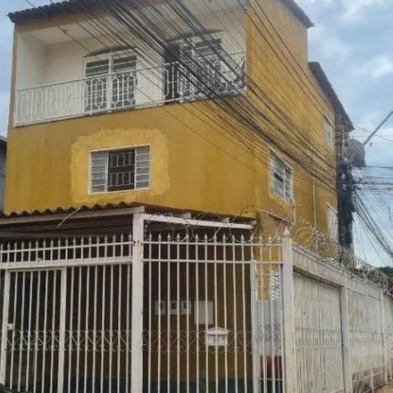 Buy this 6 bed house on Setor L Norte QNL 18 Via 1 in Taguatinga - Federal District, 72151-319