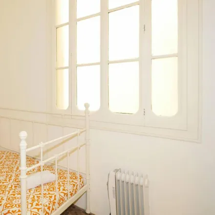 Rent this 5 bed apartment on Departament de Cultura de la Generalitat de Catalunya in La Rambla, 8
