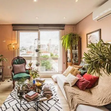 Rent this 2 bed apartment on Restaurante Metropole in Rua Felipe Neri, Auxiliadora