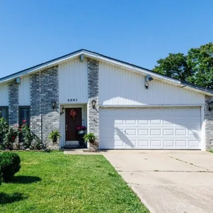 Buy this 3 bed house on 2335 Versailles Drive in Carrollton, TX 75007