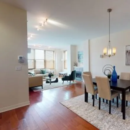 Buy this 3 bed apartment on #609,3140 North Sheffield Avenue in West Lakeview, Chicago
