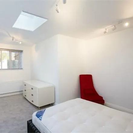 Image 5 - 2 Combedale Road, London, SE10 0US, United Kingdom - Apartment for rent