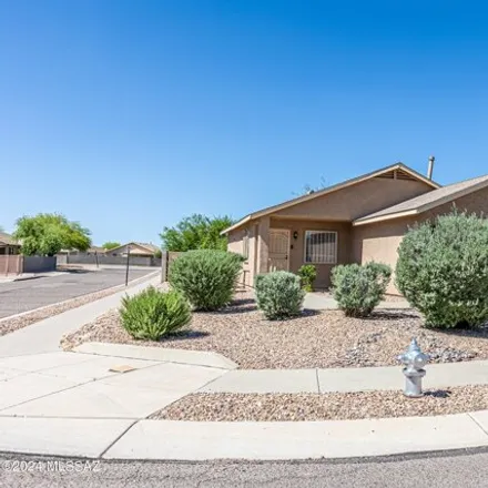 Buy this 3 bed house on 2135 South Saint Benedict Drive in Tucson, AZ 85713