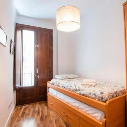 Rent this 2 bed apartment on Noray in Calle Almireceros, 7