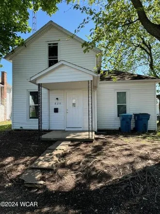 Buy this 3 bed house on 860 King Street in Kenton, OH 43326