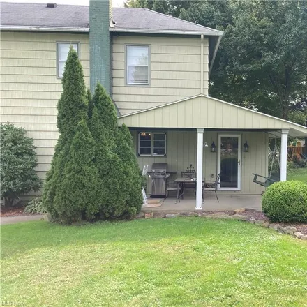 Image 2 - 1255 Oakwood Street, Pleasant Heights, East Liverpool, OH 43920, USA - House for sale
