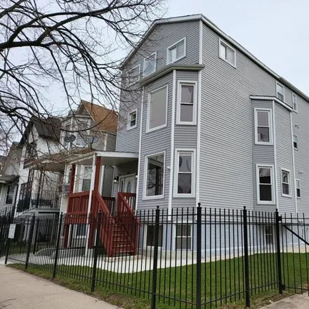 Image 1 - 1807 North Lawndale Avenue, Chicago, IL 60618, USA - House for sale