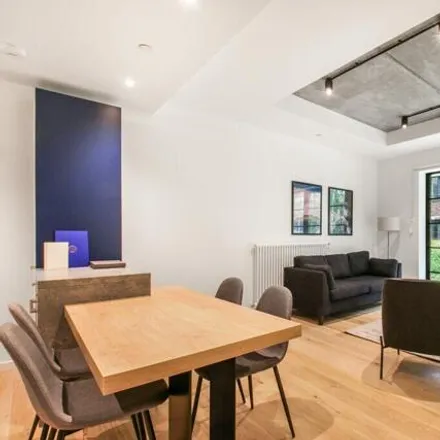 Buy this 1 bed apartment on Orchard Dry Dock in London, E14 0FP