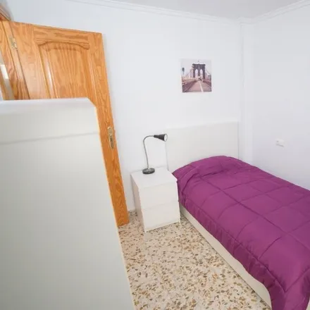 Rent this 4 bed room on Super Rafa in calle teniente Aguado, 03004 Alicante