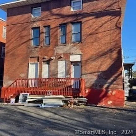 Image 2 - 35 Wolcott St, Hartford, Connecticut, 06106 - Townhouse for rent