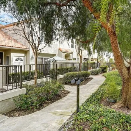 Image 1 - 22336 Mission Circle, Los Angeles, CA 91311, USA - House for sale