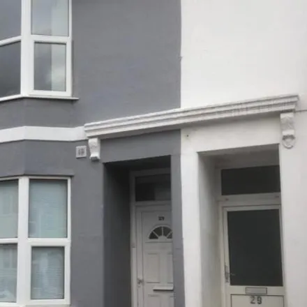 Rent this 6 bed townhouse on 10 Caledonian Road in Brighton, BN2 3HX