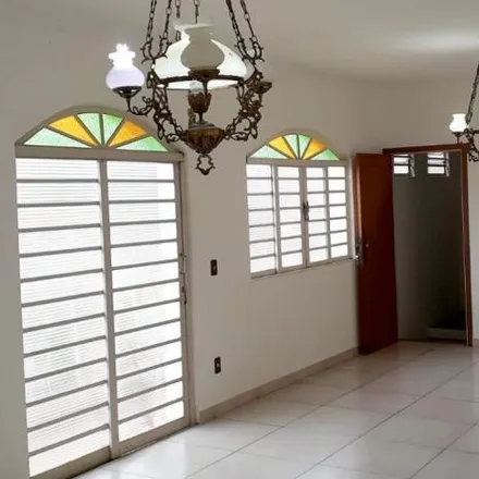 Rent this 3 bed house on Rua Padre Camargo Lacerda in Jardim Chapadão, Campinas - SP