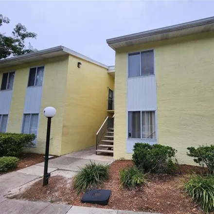 Rent this 2 bed condo on 581 Silver Pass in Marion County, FL 34472