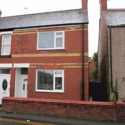 Rent this 2 bed house on Maelor Road in Johnstown, LL14 1NG