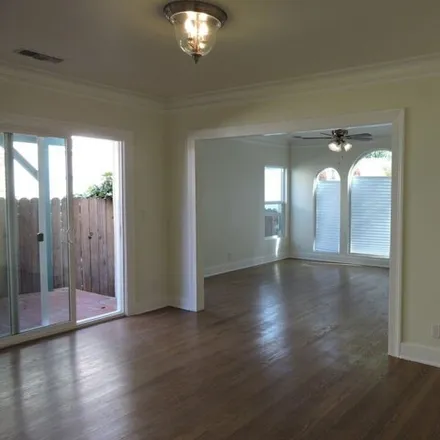 Image 9 - 571 North Windsor Boulevard, Los Angeles, CA 90004, USA - House for rent
