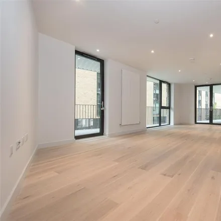 Rent this 2 bed apartment on Corsair House in 5 Starboard Way, London