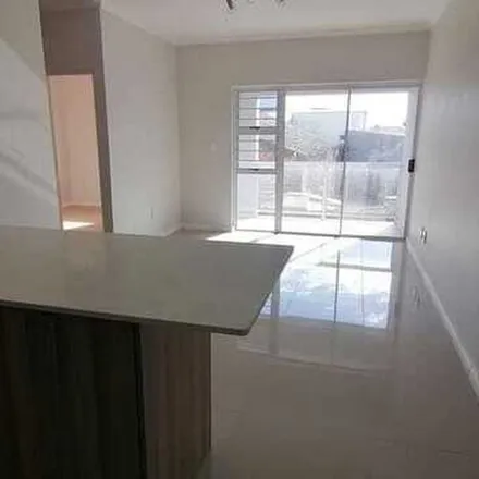 Rent this 2 bed apartment on Windsor High School in Smuts Road, Lansdowne