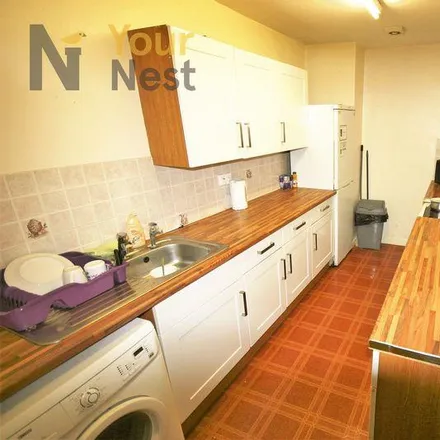 Rent this 9 bed townhouse on 6 Otley Road in Leeds, LS6 4DJ