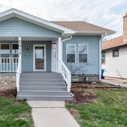 Buy this 3 bed house on 7440 15th Avenue in Kenosha, WI 53143