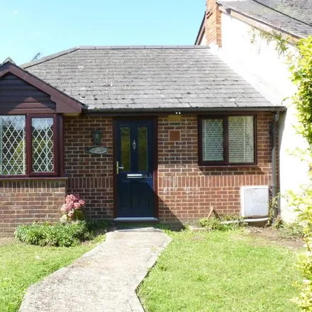 Rent this 1 bed house on unnamed road in Liphook, GU30 7UN