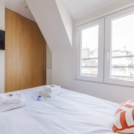 Image 9 - 3 Rue Albert Samain, 75017 Paris, France - Apartment for rent