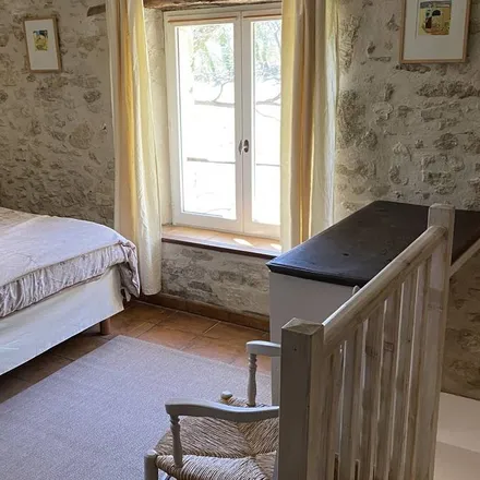 Rent this 1 bed house on Route de Viens in 84750 Caseneuve, France