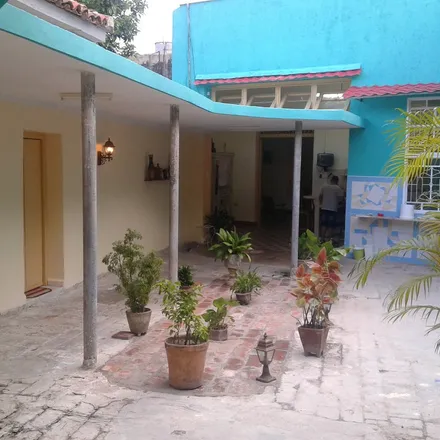 Rent this 2 bed house on Camagüey in Piña, CU