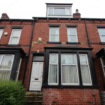 Rent this 6 bed townhouse on 1-31 Stanmore Street in Leeds, LS4 2RS