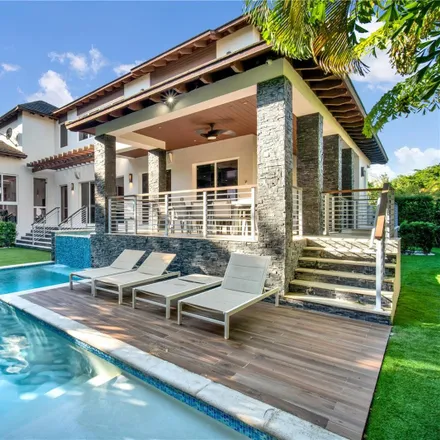 Rent this 5 bed house on 573 Warren Lane in Key Biscayne, Miami-Dade County