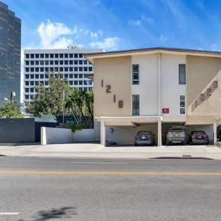 Buy this 1studio house on Osteo Strong in South Barrington Avenue, Los Angeles