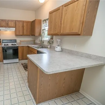 Image 9 - 2098 Sycamore Drive, Bedford Heights, OH 44146, USA - Condo for sale