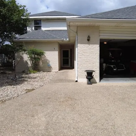 Rent this 3 bed house on 65 Antelope Trail in Kerrville, TX 78028