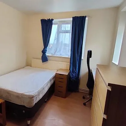 Rent this studio room on 37 Rectory Field Crescent in London, SE7 7DQ