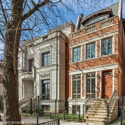 Buy this 5 bed house on 1960 North Orchard Street in Chicago, IL 60614