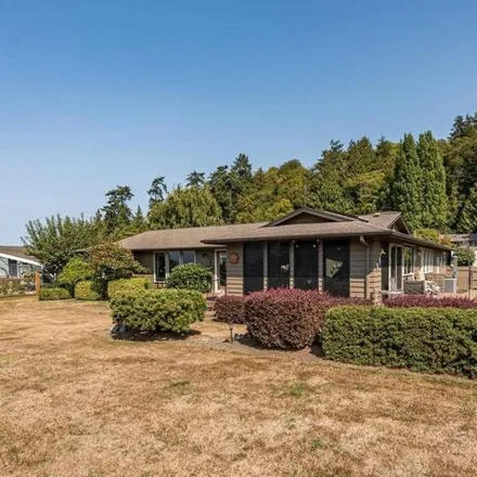 Buy this 3 bed house on 991 Strait View Drive in Clallam County, WA 98362