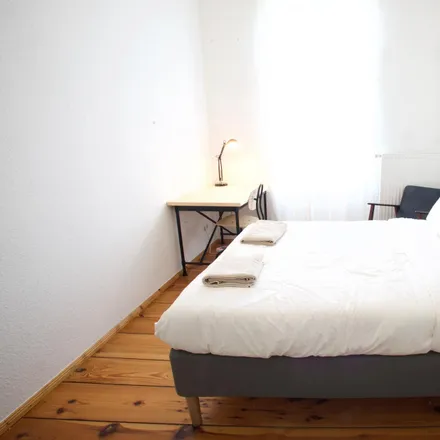 Rent this 2 bed room on Oberlandstraße 2 in 12099 Berlin, Germany